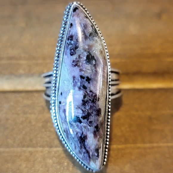 Vintage Jewelry - Native Sterling Silver Charoite Stone Gemstone Ring Size 8 Boho